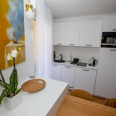 Somptueux 2 Pieces Vue Et Parking Апартаменты *